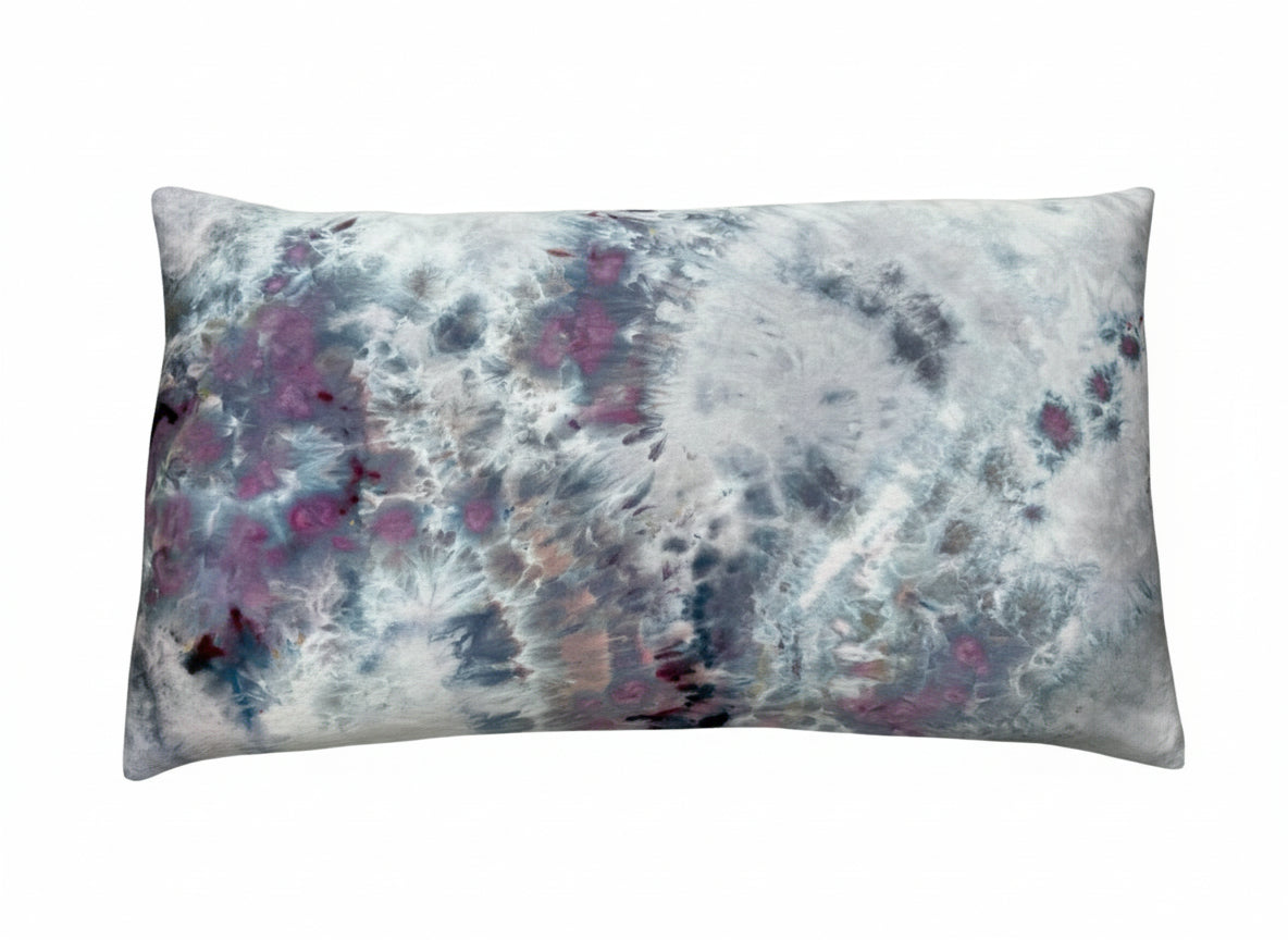 Lunar Lullaby  — 25 Momme, 100% Mulberry Silk, Zippered Pillowcase