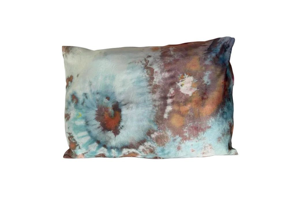 Ice Volcano — 25 Momme, 100% Mulberry Silk, Zippered Pillowcase